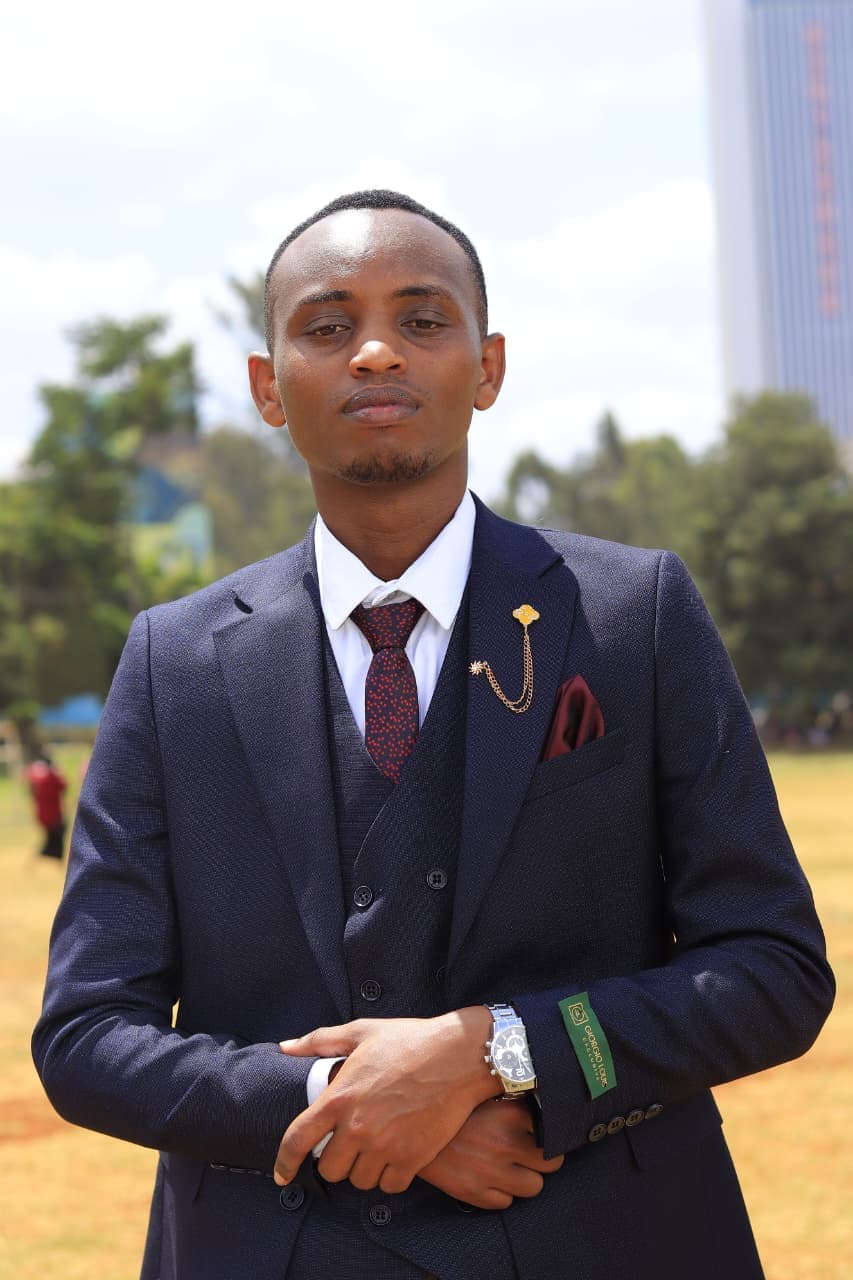 A profile picture of Moses, the developer.